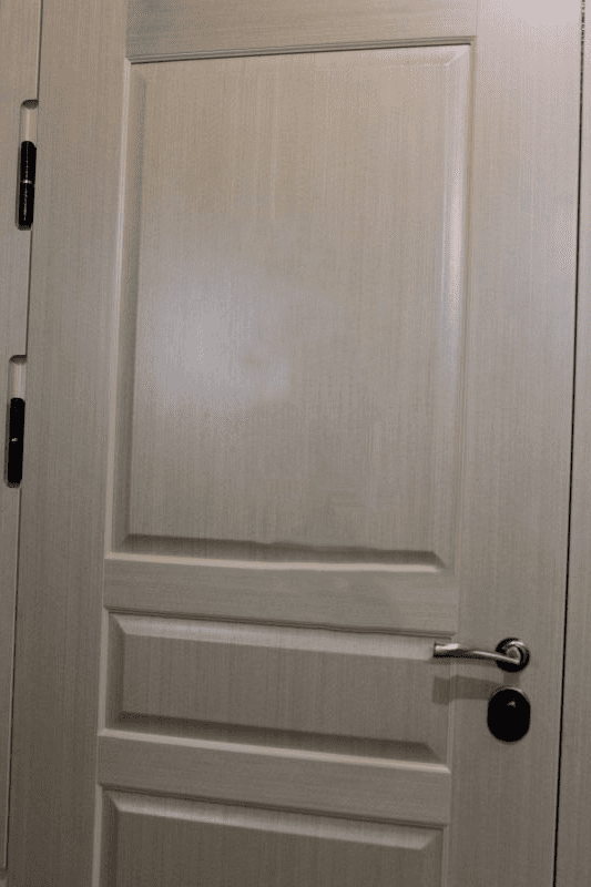 Заказать входная стальная дверь в квартиру филенка Дуб ST-935